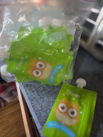 Reusable food pouches Set of 10 reusable food pouches dishwasher safe