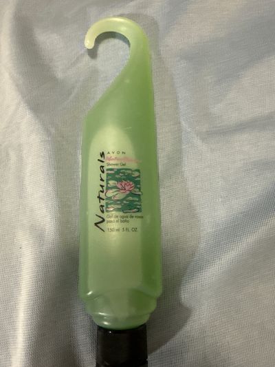 Avon Water flowers, shower gel, 5 ounce