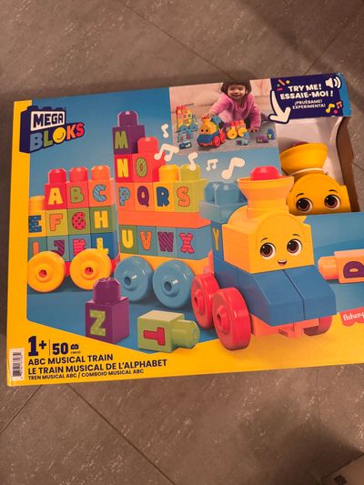 Brand new mega blocks train big box Retail 25$