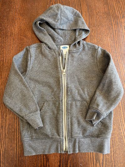Old navy zip up sweat shirt  5T/5