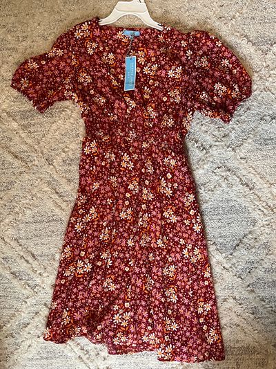 Draper James rsvp new floral midi dress Red floral smocked faux wrap dress. SFPF home Women's - M