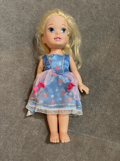 Disney Cinderella Doll 14 inches EUC