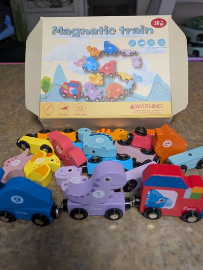 Magnetic dinosaur train.. Brand new Magnetic dinosaur train
