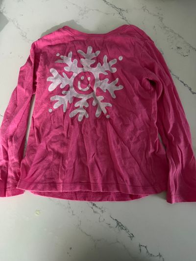 Old navy Long sleeve snowflake shirt 5T/5