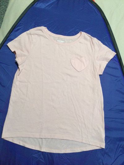Old Navy Pale pink heart pocket tee 10-12