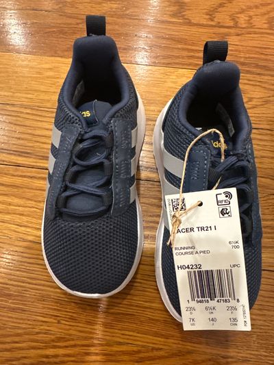 Brand new Adidas racer TR21 never worn Navy sneakers 7 (Lil' Kid)