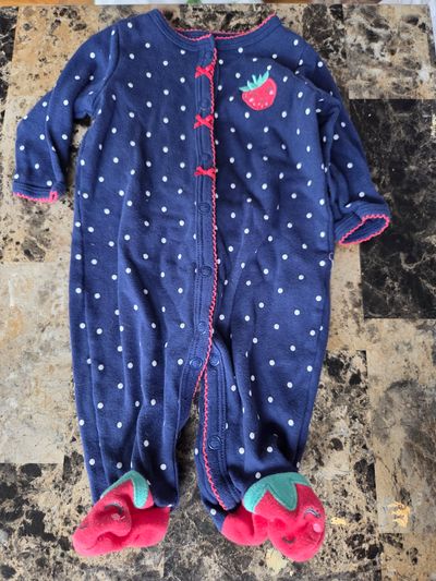 Carter's footed PJs size 3m  3 Months