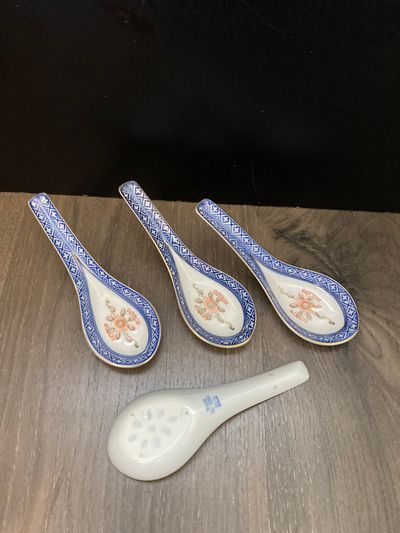 Set of 4 soup spoons
