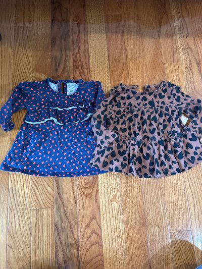 Carters Long sleeve heart flowy shirt bundle 6 Months