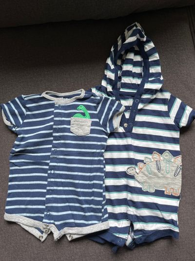 Carters 3m set of 2 Dino shorts rompers  3-6 Months