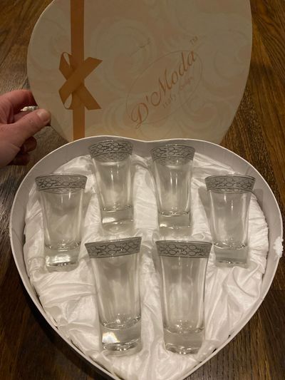 D moda NEW Gorgeous 6 piece shot glass gift set