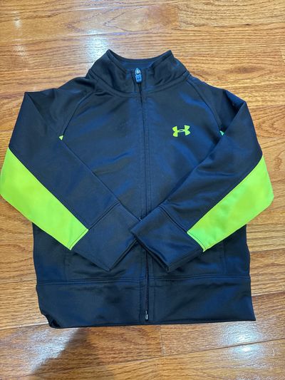Underarmour Full zip black track jacket 2T