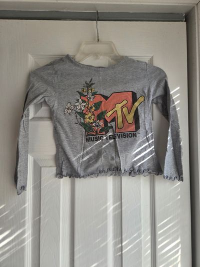 Mtv Long Sleeved shirt size Small 6T/6