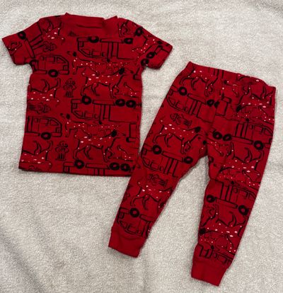 Carters Boys Pajamas. Size 18 months Carters Boys Pajamas. Size 18 months 0-3 Months
