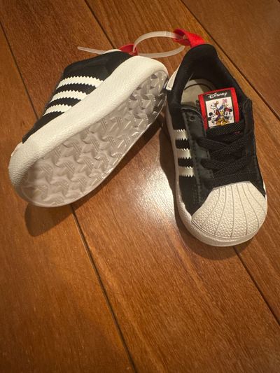 Adidas superstar, Disney edition, high retail valu Like new 9 (Lil' Kid)