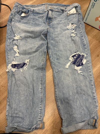 Old navy Boyfriend mid rise bandana jeans cropped Women's 18