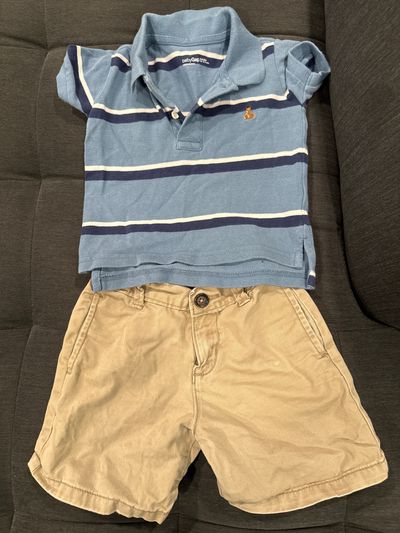 Gapkids 2-piece set khaki shorts and polo short sleeve blue striped shirt 12-18 Months
