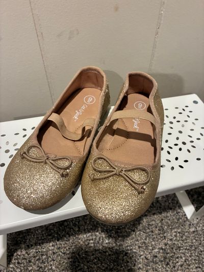 Cat & jack Ballet Flat dress shoe Like new sparkly gold ballet flat 9 (Lil' Kid)