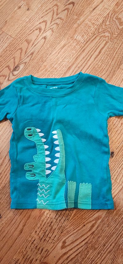 Carter's Alligator graphic Tshirt 24 Months