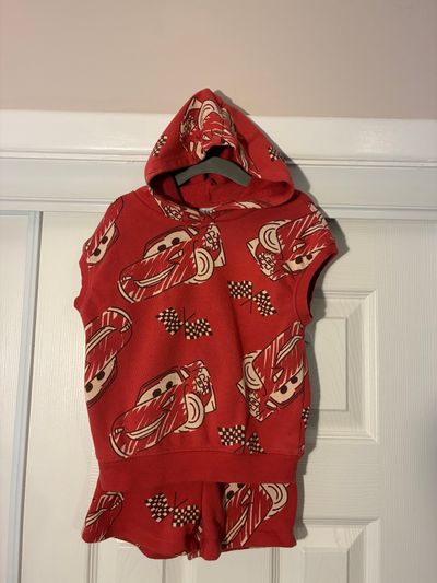 Disney Pixar, Cars 2T, Lightning McQueen sleeveless hooded T-shirt, and shorts set 2T