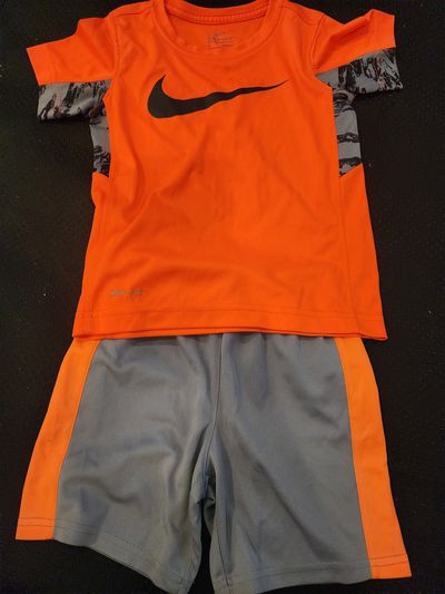 Nike dryfit , Place Nike  Dri-FIT set includes Place short. 4T