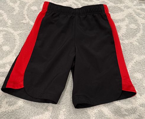 Jumping Beans EUC Black and red active wear shorts, size 6 6T/6
