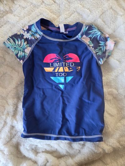 Limited too short sleeve swim shirt Size 5/6 5T/5