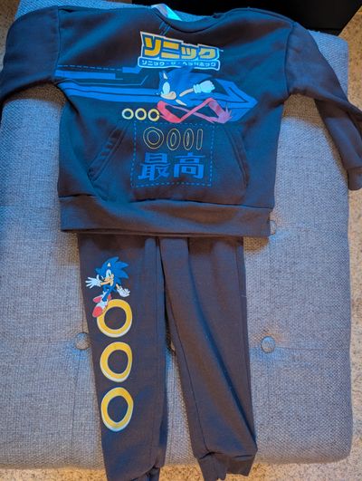 Sonic the Hedgehog sweatsuit Sonic the Hedgehog black sweatsuit 4T