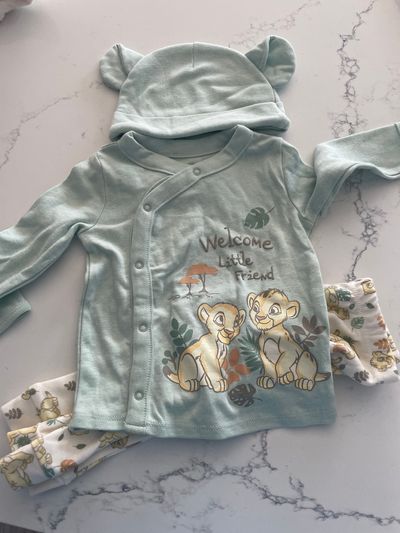 Disney Lion King set 6-9 Months