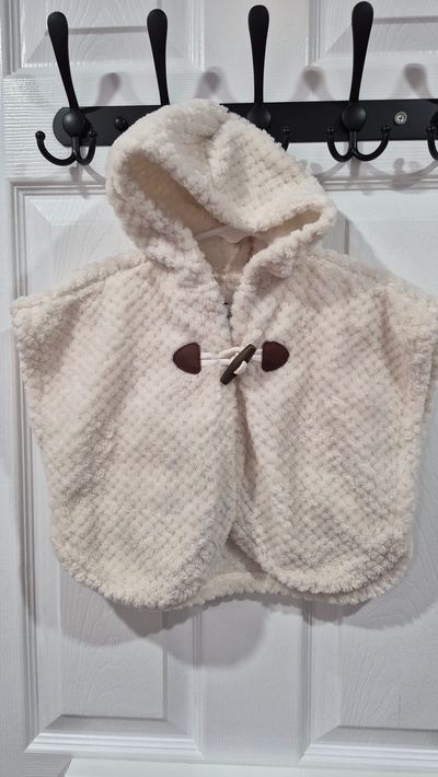 Old Navy fleece hooded sleeveless 12-18 Months
