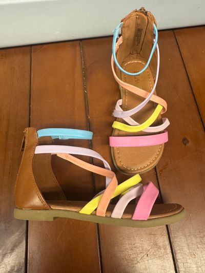 size 8 like new sandals  The Childrens Place girls size 8 like new sandals  The Childrens Place 8 (Lil' Kid)