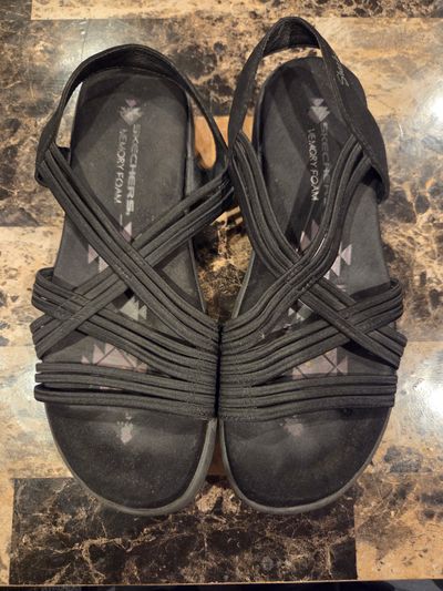 Skechers Memory Foam Sandals  8 (Adult)