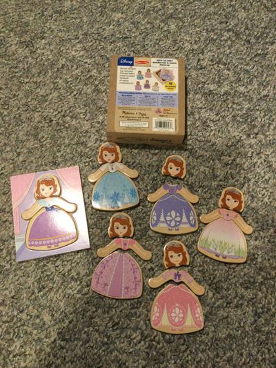 Disney Melissa n Doug Sofia the first wooden mix n match dress up