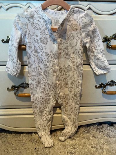 Shabby Chic footie pjs Excellent condition. SFPF home 6-9 Months