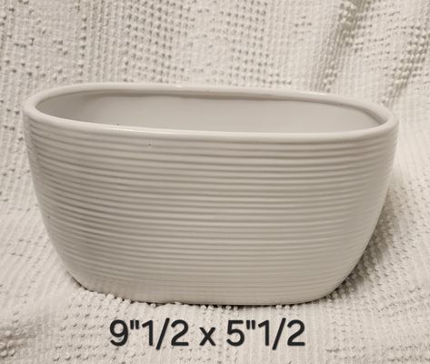 WHITE CERAMIC PLANTER BASE