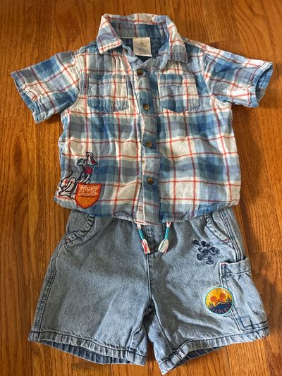 Disney store Short sleeve Disney outfit 2T