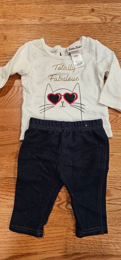 Little Lass Baby like new set with a long-sleeve top and soft dark denim 3-6 Months