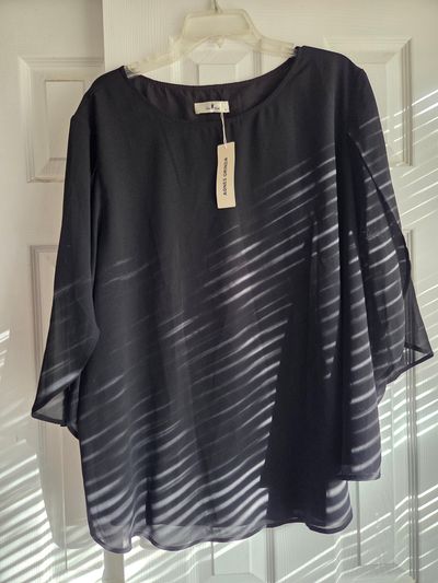 Brand New with Tag Agnes Orinda short sleeved shirt Women's 3X