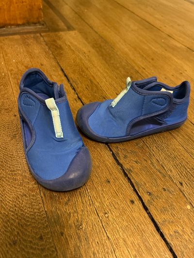 Lands End Blue Water Shoes 9 (Lil' Kid)