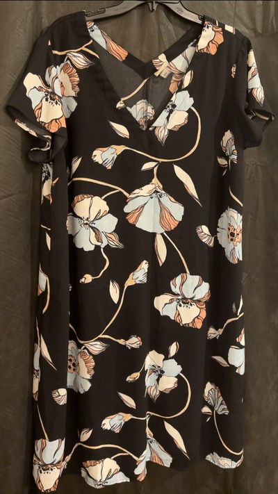 A NEW DAY BLACK W/ FLOWERS Women's XXL 18