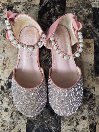 Rhinestoned/beaded dress shoes Euro size 33 2 (Big Kid)