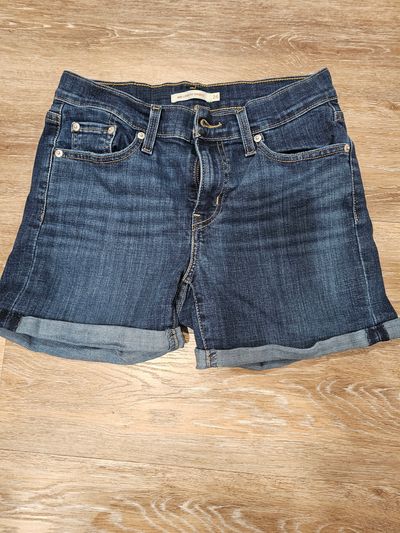 Levi strauss Denim shorts size 16 Women's 6