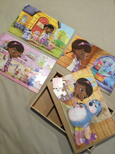 Disney wooden puzzle set Four Doc McStuffins wooden puzzles with case