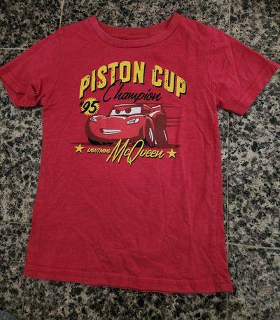 Disney pixar red toddler's tee shirt features Lightning McQueen 5T/5