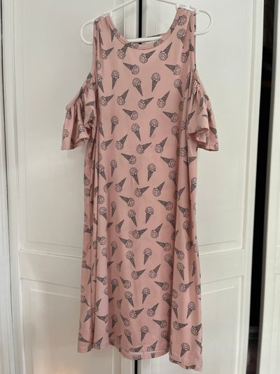 Jessica Simpson Pink ice cream cone cold shoulder dress EUC 10-12