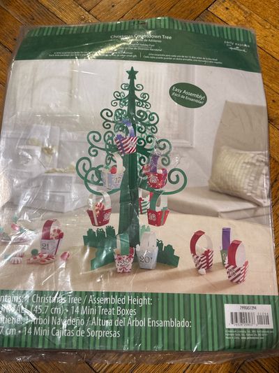 Christmas countdown tree 14 mini boxes 12 days of fun. New