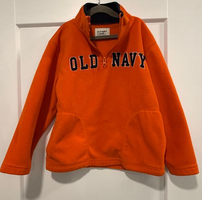 Old Navy Orange fleece pullover size S, 6-7, with pockets 6T/6