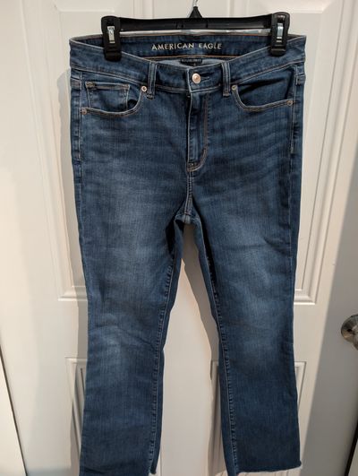 American Eagle stretch size 8 short jeans American Eagle stretch size 8 short jeans Women's 8