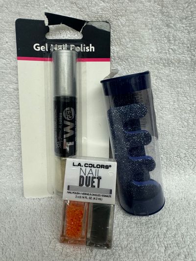 Nail polishes and nail file set Nail polishes and nail file set