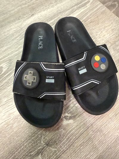 Childrens place Childrens place boys gaming sandal/slides 13 (Lil' Kid)
